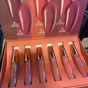 New farmasi lip glosses